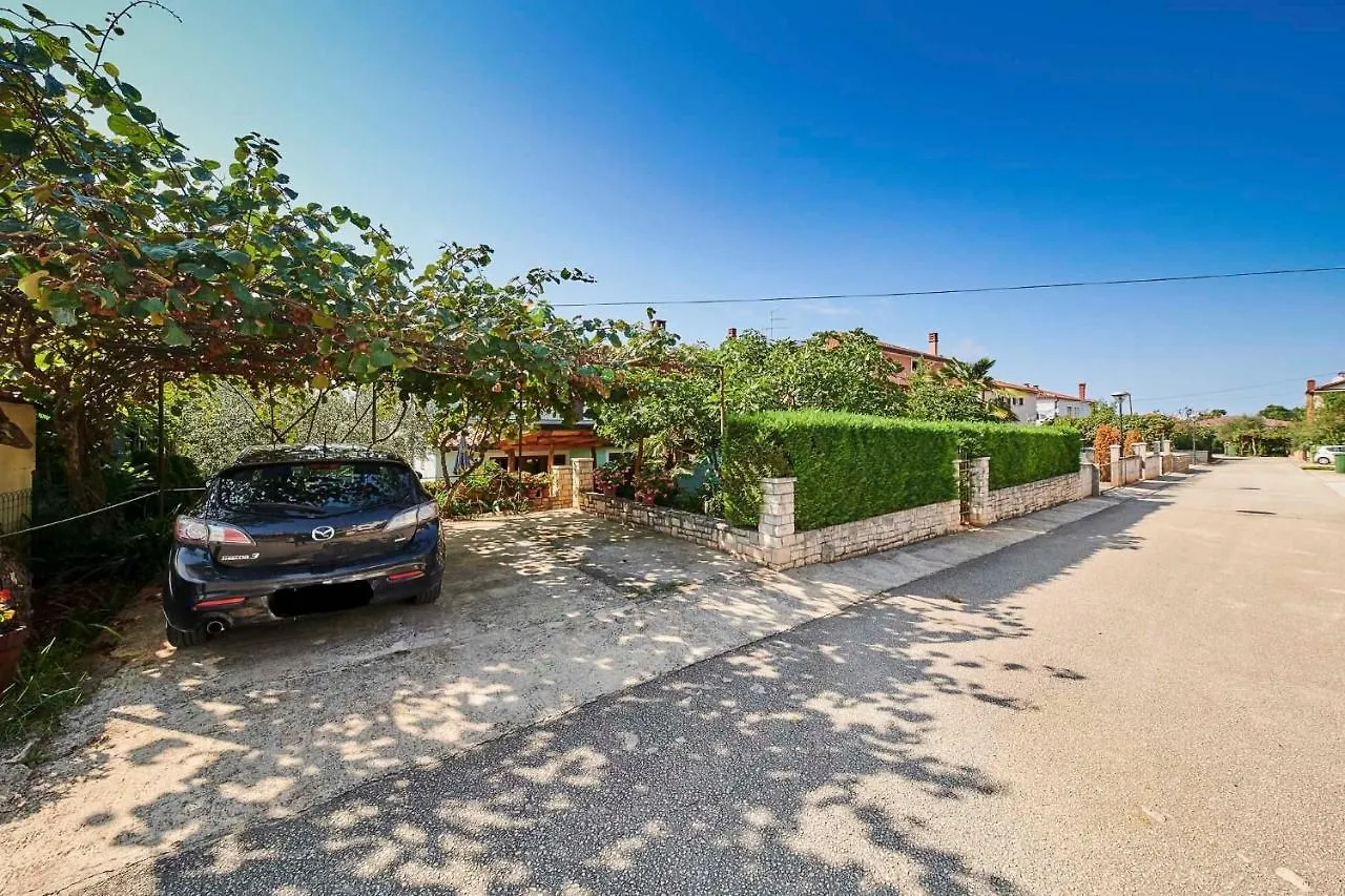 Apartments With A Parking Space Umag - 7735