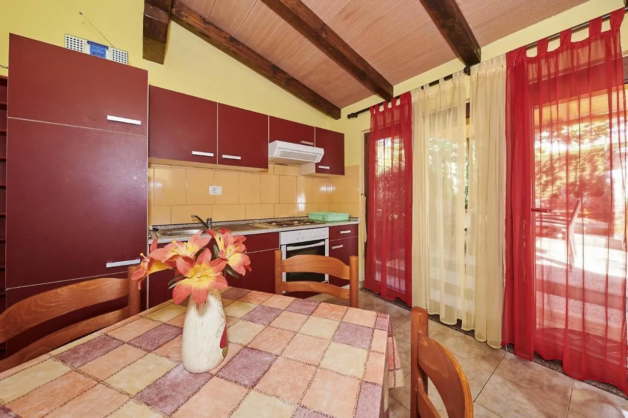 Apartments With A Parking Space Umag - 7735